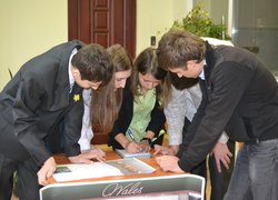Конкурс на знання історії та традицій Уельсу